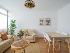 Moderno piso de 3 habitaciones cerca de Triana