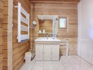 Chalets Chalet chaleureux - 9 personnes - 3km des pistes - proche Morzine - Iaorana : photos des chambres