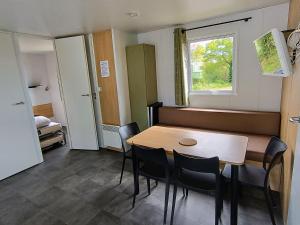 Campings Camping de la Tour AMBON : Mobile Home