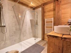 Appartement chaleureux, au pied des pistes, idéal pour 6-8 personnes avec terrasse - FR-1-505-94