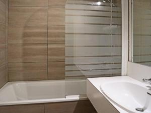 Studio confortable 4 personnes, accès pistes, terrasse sud-ouest, centre station, commerces à proximité - FR-1-322-147