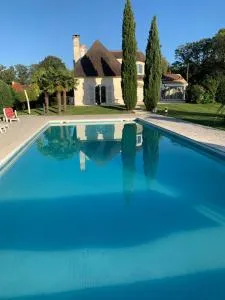 Chambre double dans maison près des Jeux Olympiques - La Queue-lès-Yvelines