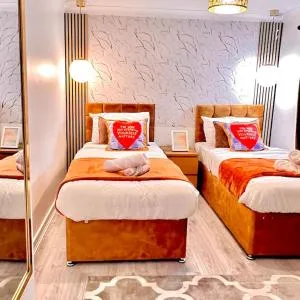 Luxe Smart Home - Basildon Serviced Accommodation - 7 Mins Walk To Basildon Town Centre, Hospital & Train Station - 巴塞尔顿 Luxe Smart Home - Basildon Serviced Accommodation - 7 Mins Walk To Basildon Town Centre, Hospital & Train Station - 巴塞尔顿