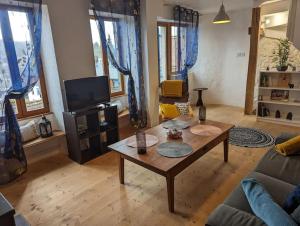 Maisons de vacances Le Petit Perchoir a Aubusson : photos des chambres