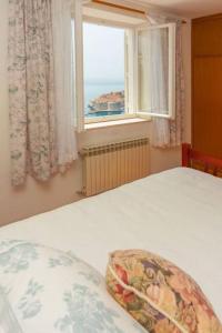 Villa Sofia - Amazing Views - "10 min walk from main beach and old town"