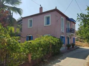 VILLA VICKY - Traditional villa in Evia