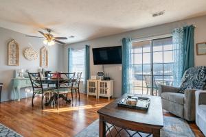 Couples Retreat - Jetted Tub - Near The Strip - FREE TICKETS INCLUDED - FC12-3