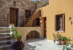 Spanish Knights Inn