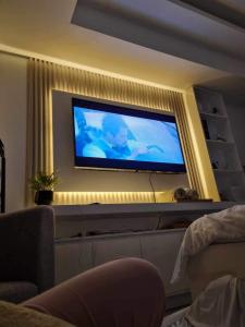 Alexis Place Azure North