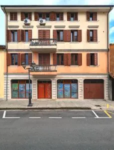 Tias Hostel - Grilë