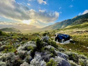 The Unbound - Escape the Ordinary