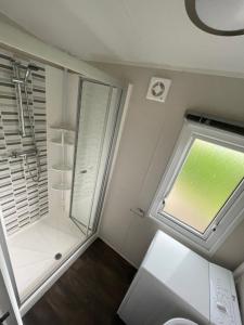 Campings Mobilhome 6 pers - terrasse & linge - Domaine de Kerlann : photos des chambres