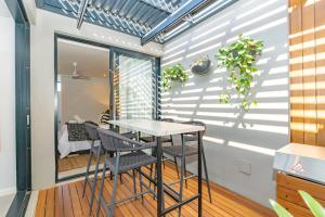 30 Tahari Coastal Estate