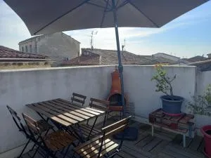 Logement atypique climatisé coeur de ville - 佩罗勒