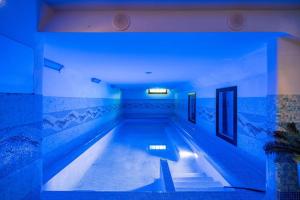 Luxury Villa in Girona with Indoor Pool & Garden Base for Costa Brava, France and Barcelona