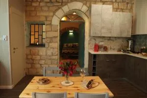 The Essence Tzimer - 埃米瑞姆