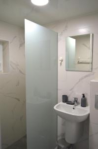 Apartments by Baza Academic