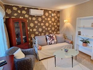 Idyllic apartment in Supilinn with a balcony, private parking and contact-free entrance