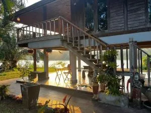 Jiratara Riverside Homestay (Entire home up to 4 guest) - Ban Bang Ban