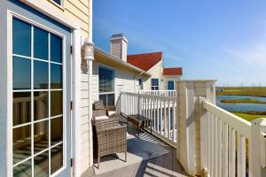 Beach Club: The Lighthouse