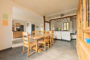 Maisons de vacances Gite de la Louviere - maison de campagne : photos des chambres