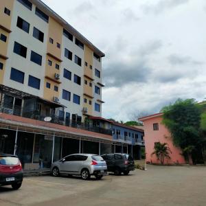 Cozy Condo Unit w FREE WIFI&Netflix-Pay Parking