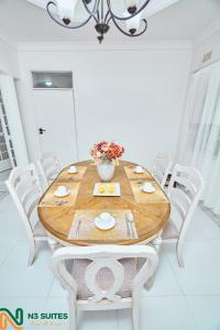 N3 Luxury Suite