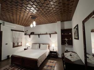 Double Room with Balcony room in Hotel Kaceli