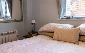 The Comfy House - Inc Free Parking, Smart TV, Full Kitchen, Washing machine - Winter Deal