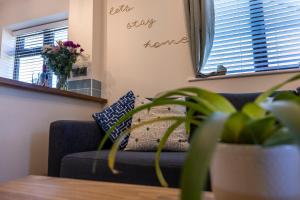 The Comfy House - Inc Free Parking, Smart TV, Full Kitchen, Washing machine - Winter Deal