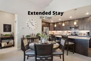 Serene Retreat with Hot Tub, Sauna, Pool & Gym - 拉夫兰