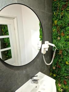 Azzur Studios Aparthotel