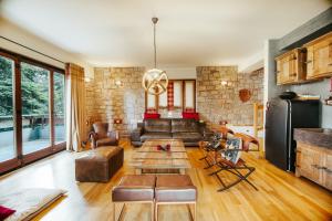 Pavliani Cliffside Retreat