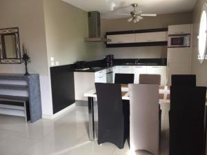 Appartements ARGELES sur MER APPT ETAGE CALELLA TOUT CONFORT JARDIN PISCINE PARKING WIFI : photos des chambres