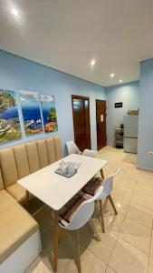 Sea Breeze Apartment