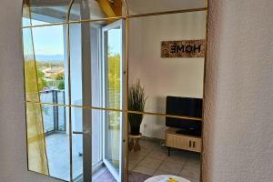 Appartements L-evasion Carcassonnais avec Terrasse 2 places de Parking privee : photos des chambres
