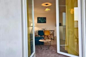 Appartements L-evasion Carcassonnais avec Terrasse 2 places de Parking privee : photos des chambres