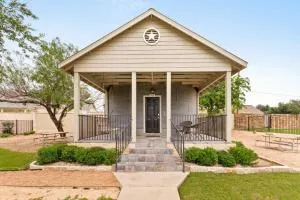 #21 The Silo in Gruene - Thorn Hill