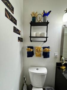 GetAway! Book Now! Pool View! Great Location!