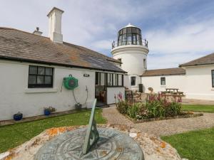 Old Higher Lighthouse Stopes Cottage