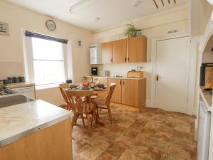 Old Higher Lighthouse Stopes Cottage