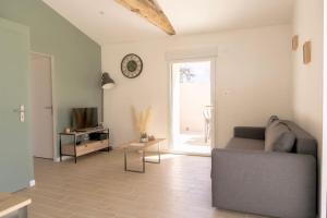 Maisons de vacances Ensemble de 5 gites 26 personnes : Maison 5 Chambres