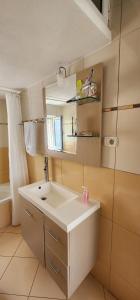 Onhezmi Beach Apartment