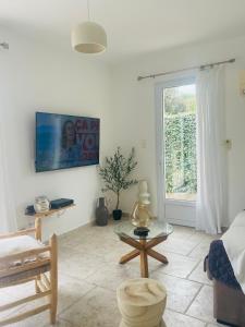 LOGEMENTS ACCÈS PISCINE - T2 Résidence Serena
