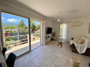 Appartements LOGEMENTS ACCES PISCINE - T2 Residence Serena : photos des chambres