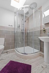 Grassholm Cottage with Hot Tub - Dog Friendly