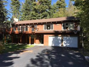 Newly Renovated Family Lake House, Private Beach! - Ubytování bez kategorie ve městě Tahoma