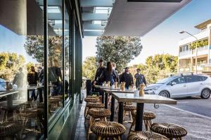 Bondi Beach Spacious Apartment