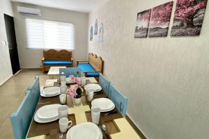 Preciosa casa nueva con 3 recámaras y 3 baños a 7 min del Tren Maya