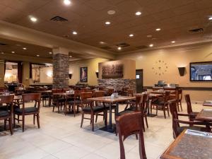 Carriage House Hotel and Conference Centre